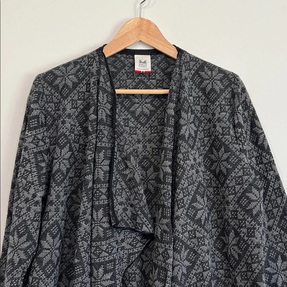 Dale of Norway Flora Jacket Sweater Wool Open Cardigan in Gray/Black Size Large - Picture 5 of 14